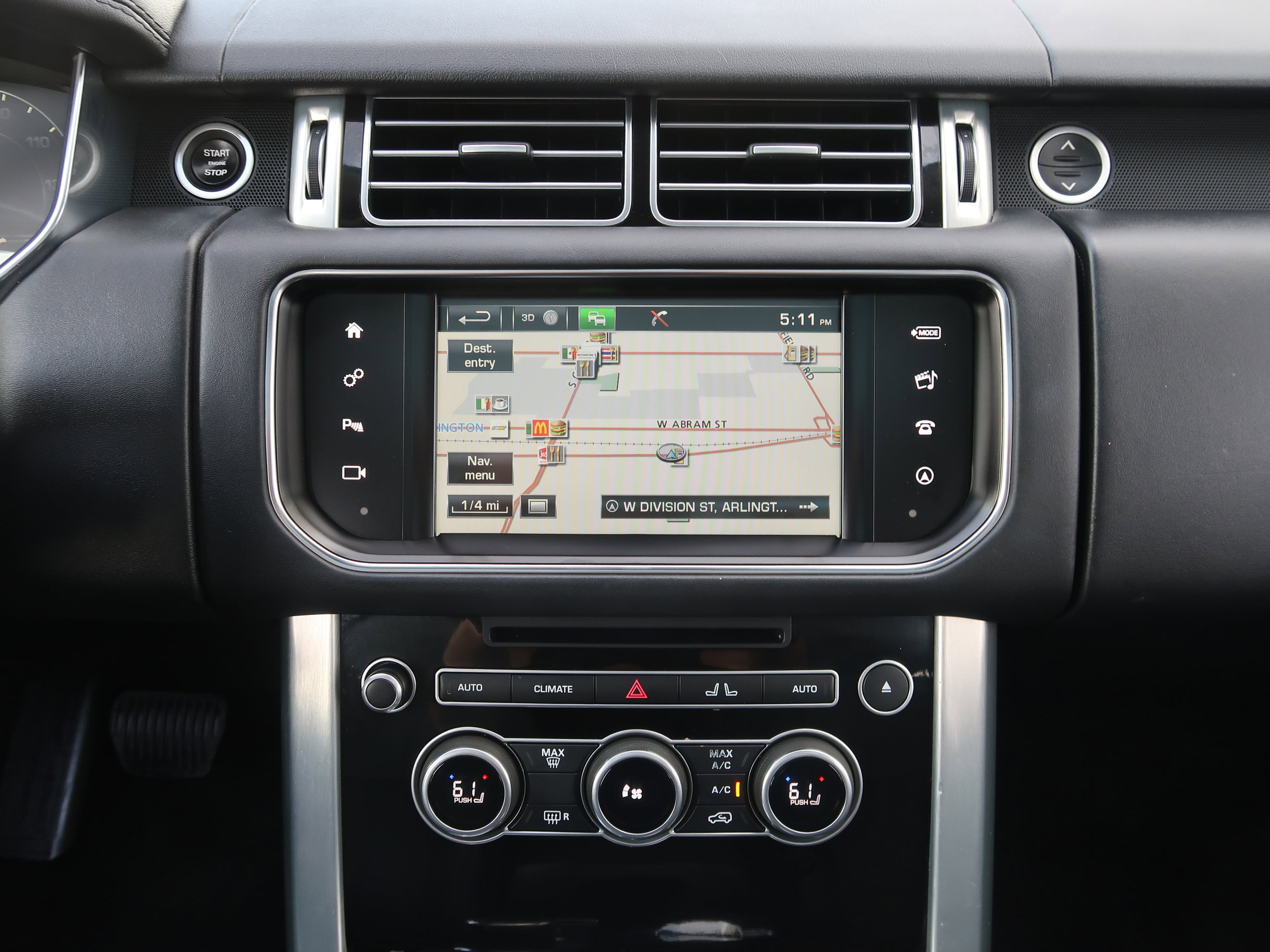 Used 2016 Land Rover Range Rover HSE image 17