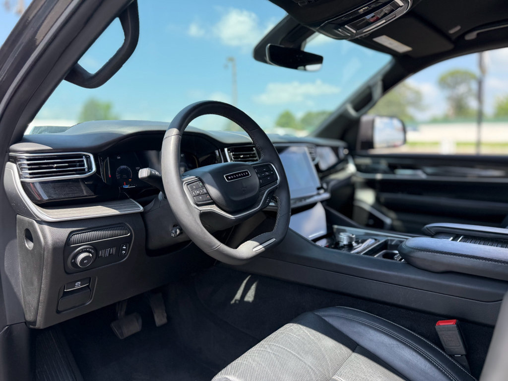 Used 2022 Jeep Wagoneer Series III w/ Flexible Seating Group RWD image 22
