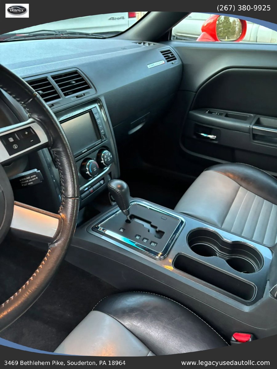 Used 2009 Dodge Challenger R/T RWD image 18