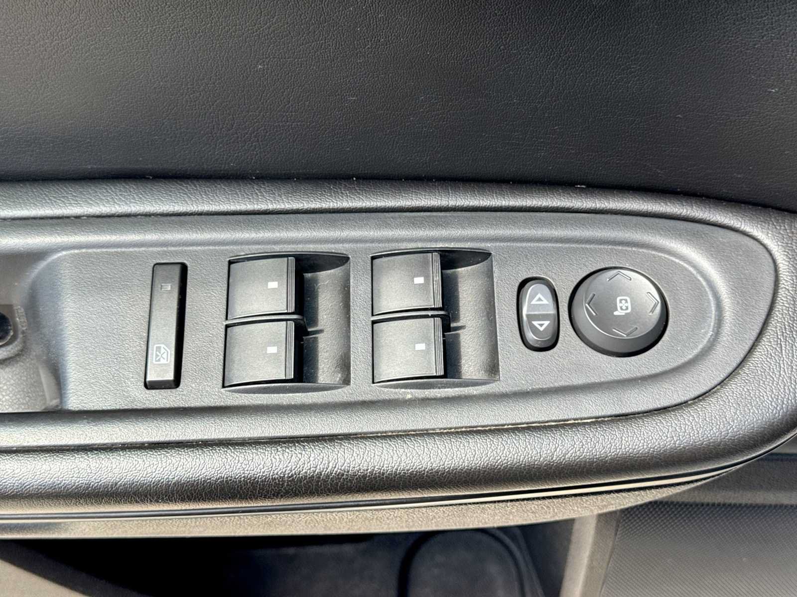 Used 2014 Chevrolet Traverse LT w/ All-Star Edition FWD image 16