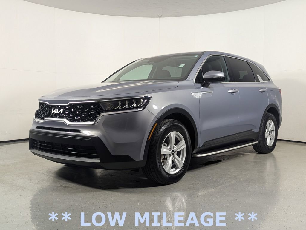 Used 2023 Kia Sorento LX FWD image 3