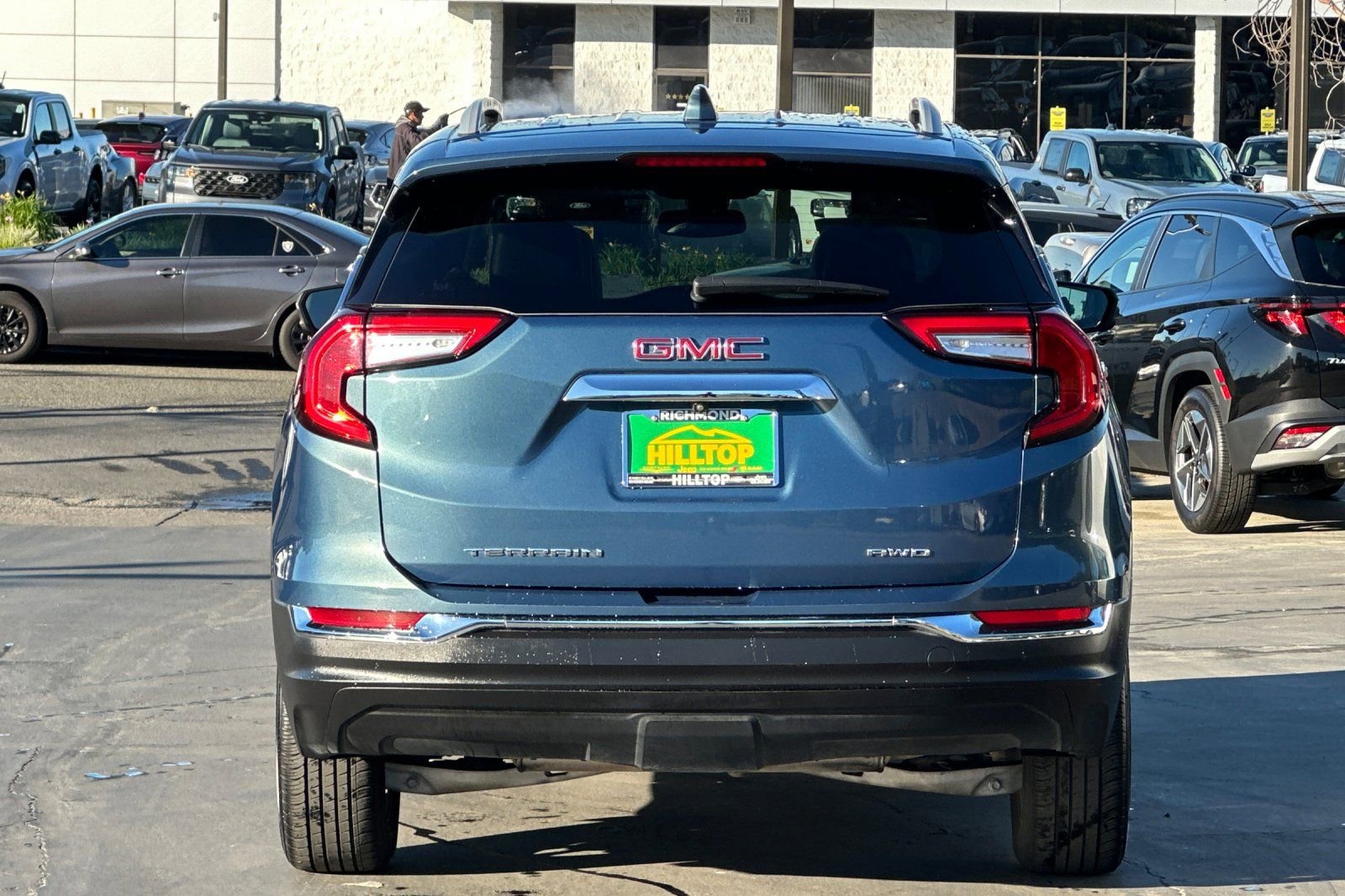 Used 2024 GMC Terrain SLT image 6