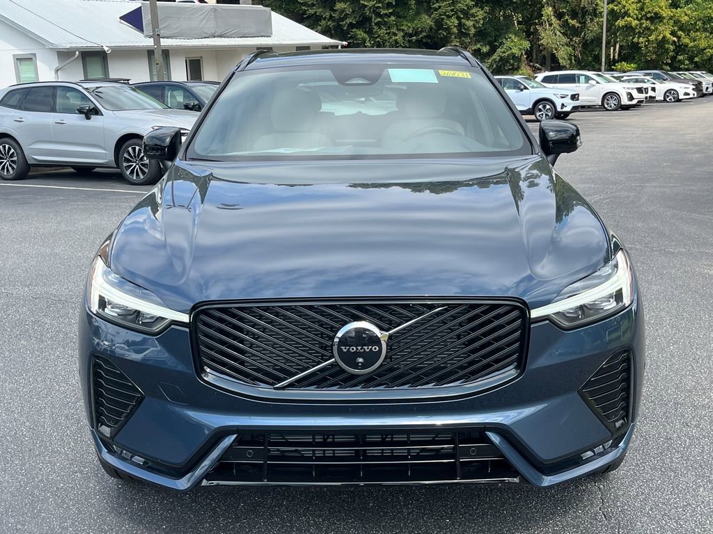New 2026 Volvo XC60 B5 Plus w/ Protection Package Premier image 10