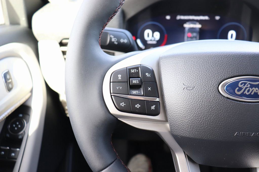 New 2026 Ford Explorer Active w/ Active Comfort Package image 30