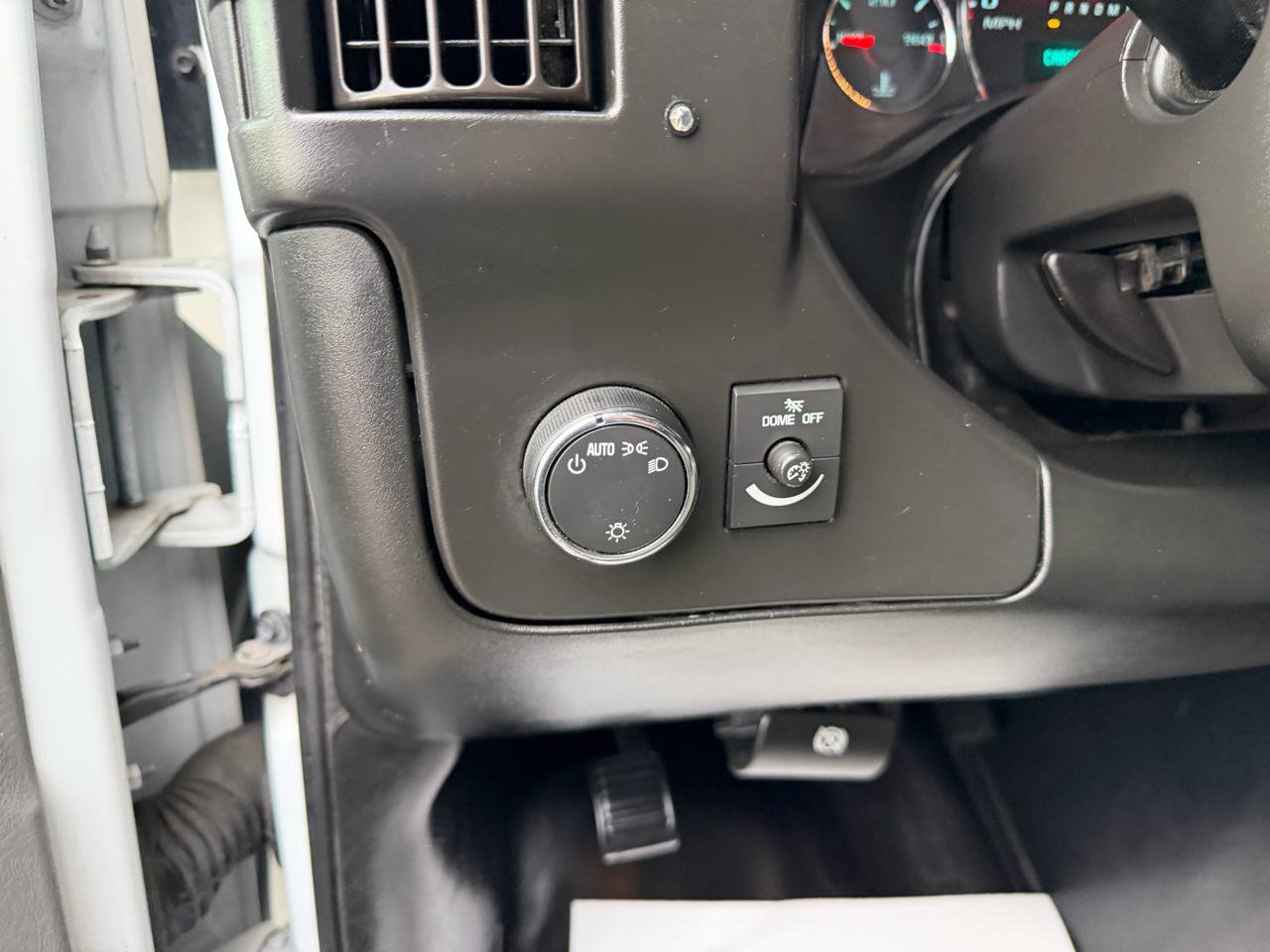 Used 2019 Chevrolet Express 3500 Extended w/ Driver Convenience Package image 13