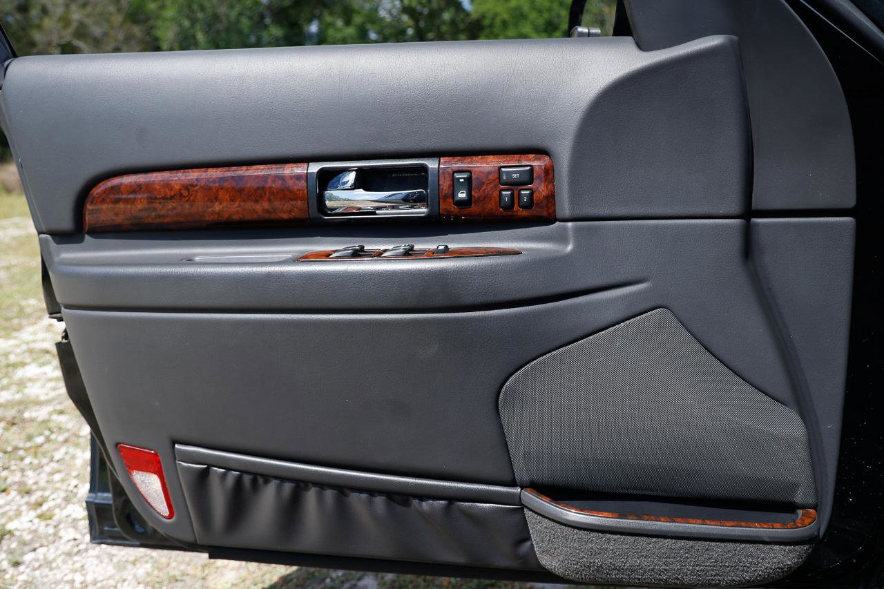 Used 2002 Lincoln LS image 38