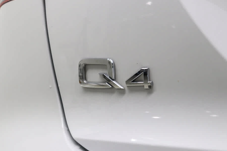 Used 2023 Audi Q4 e-tron Premium w/ Convenience Package RWD image 8