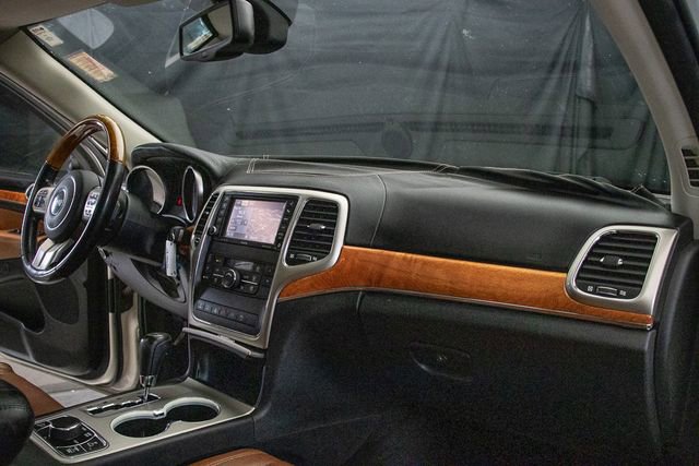 Used 2012 Jeep Grand Cherokee Overland AWD/4WD image 16