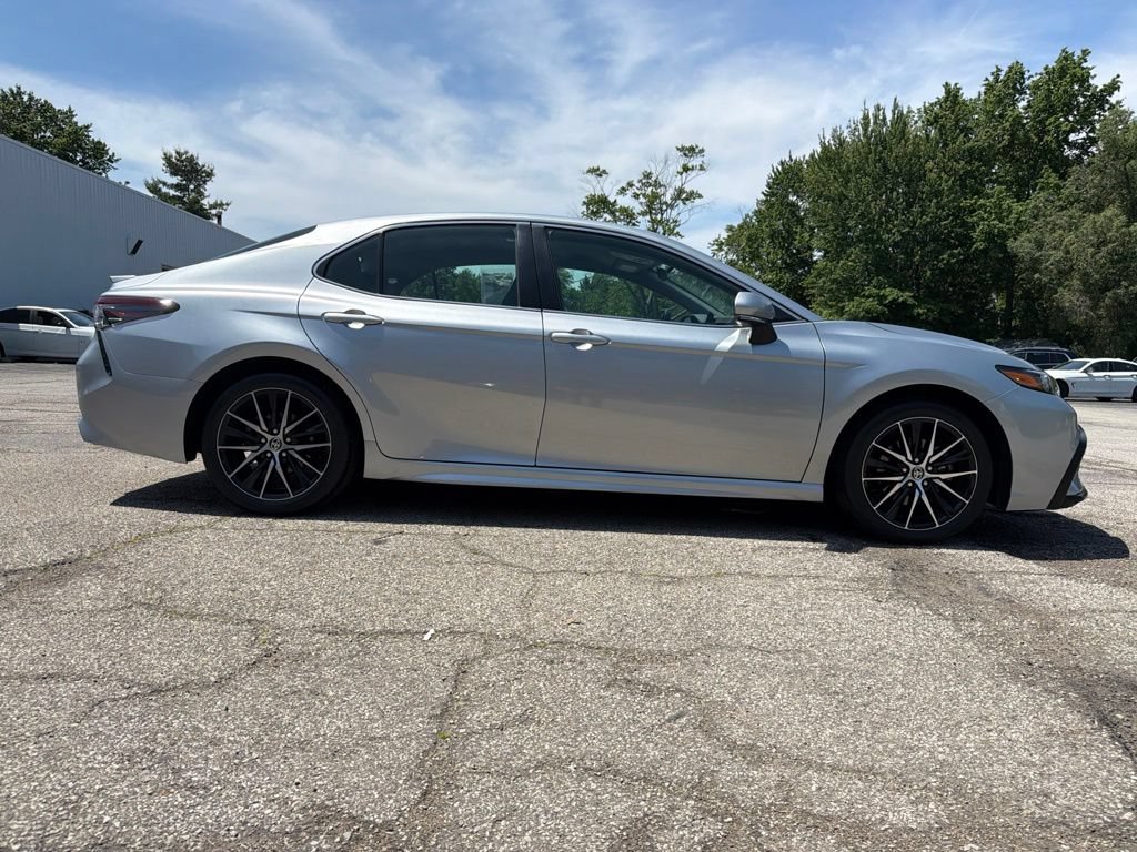 Used 2023 Toyota Camry SE FWD image 8