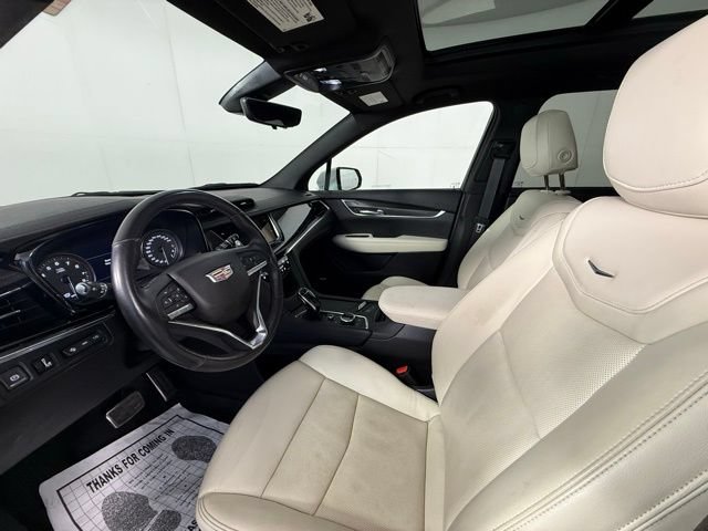 Certified 2022 Cadillac XT6 Sport w/ Technology Package AWD/4WD image 6