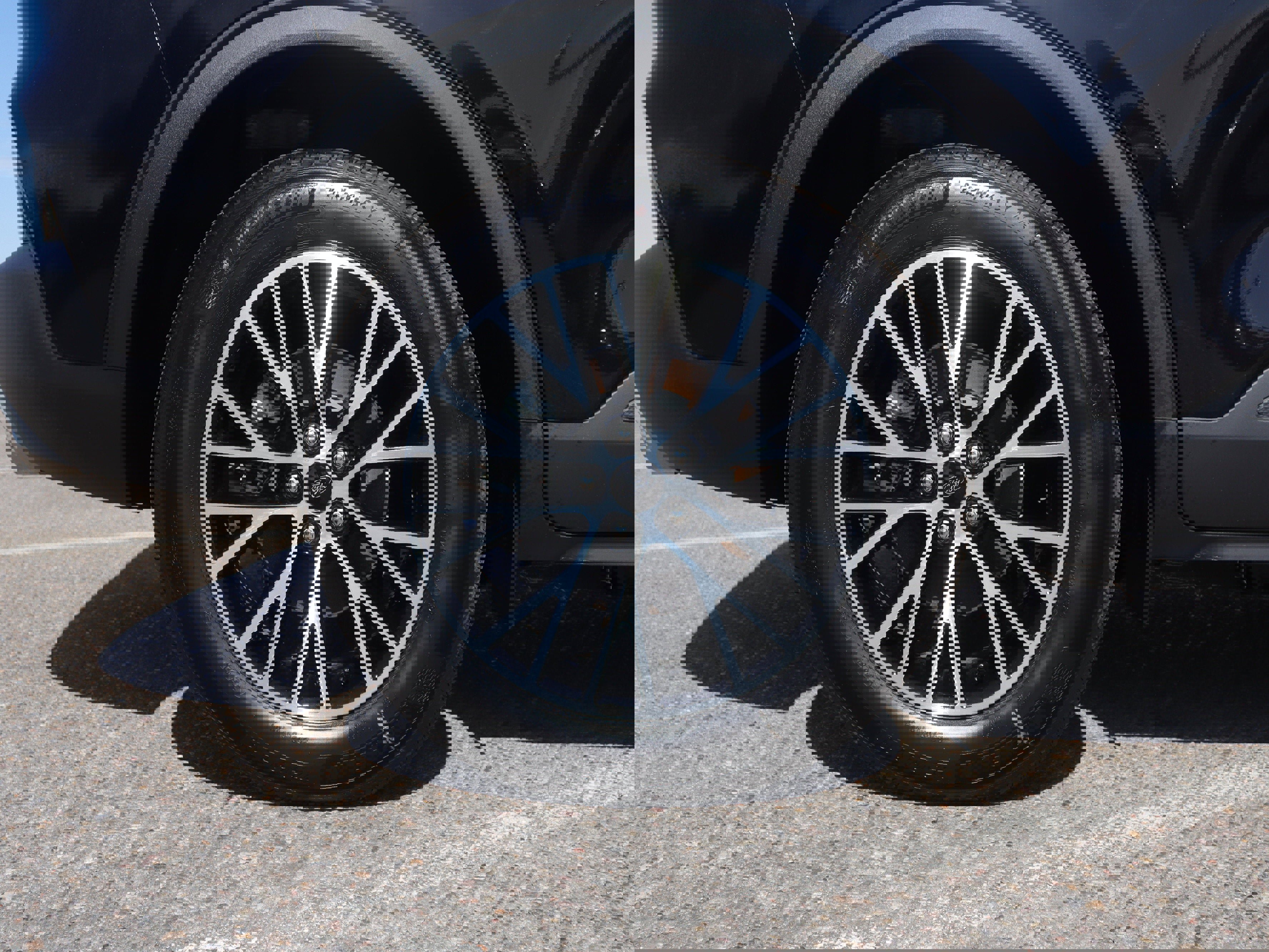 New 2025 Ford Escape SE w/ PHEV Premium Package image 12