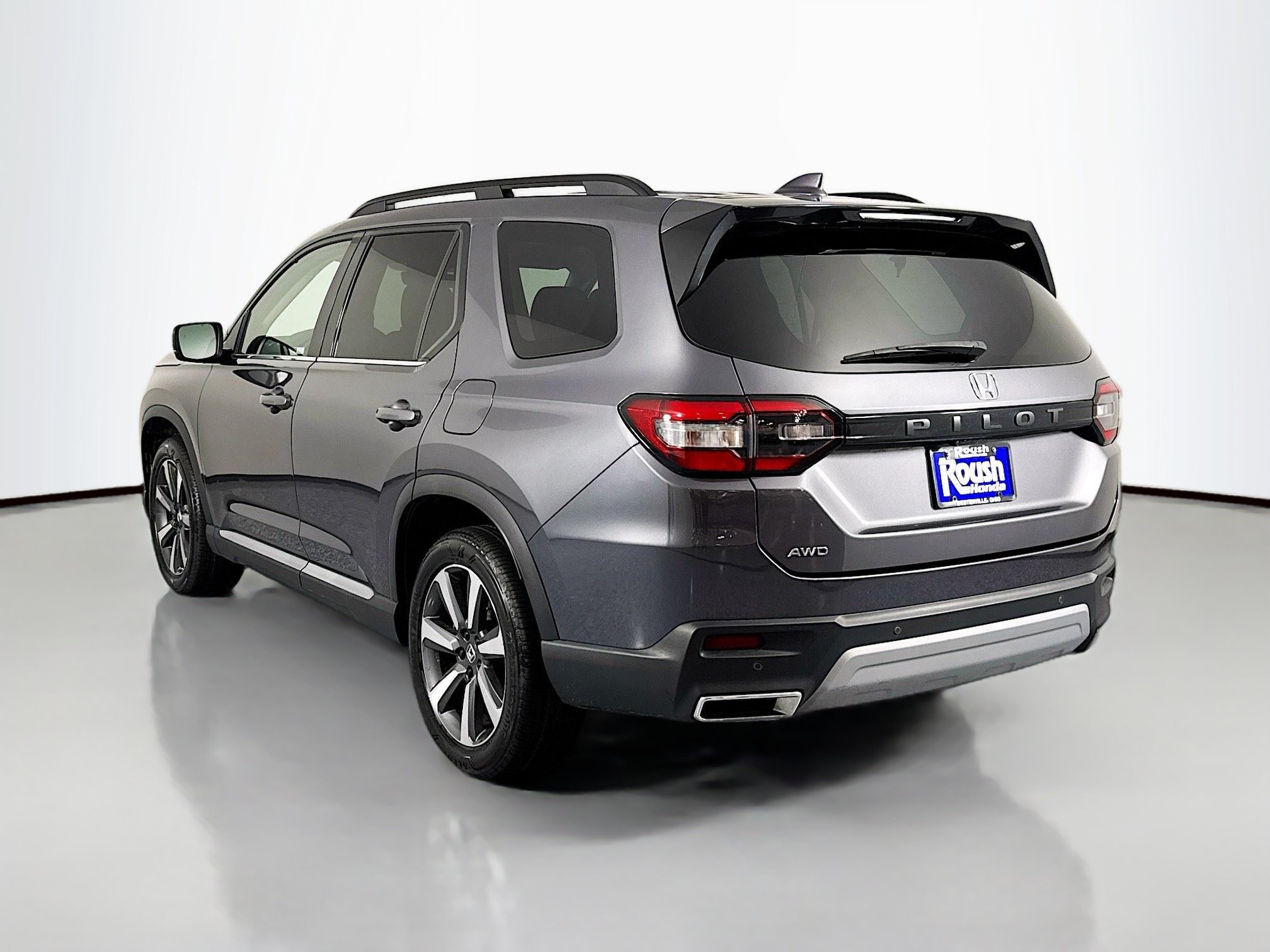 Certified 2023 Honda Pilot Touring image 7