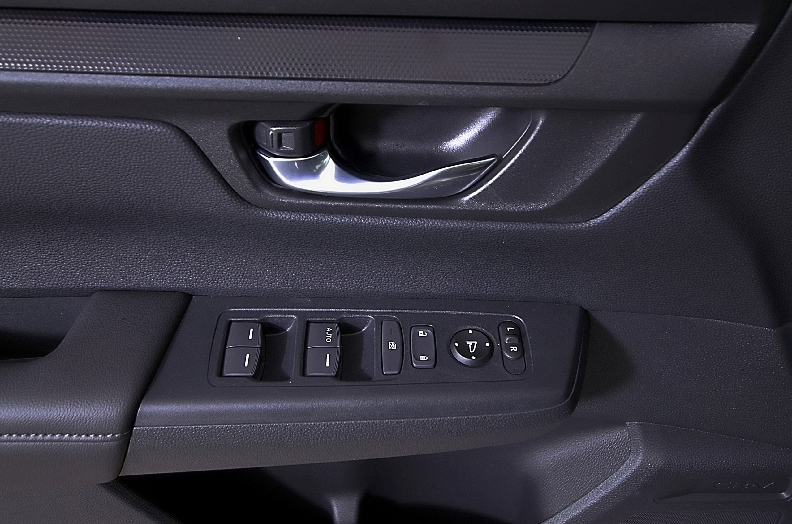 Used 2023 Honda CR-V LX image 17