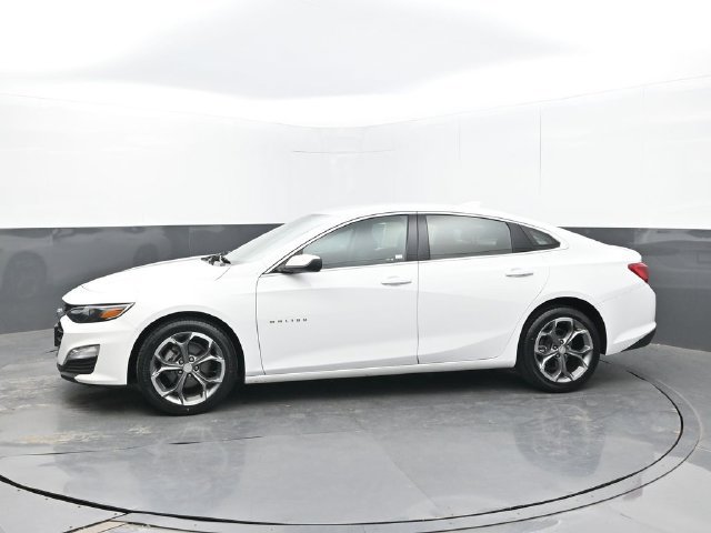Used 2024 Chevrolet Malibu LT FWD image 2