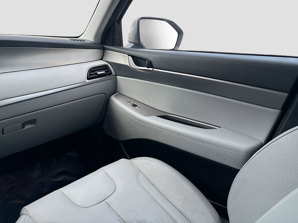 Used 2020 Hyundai Palisade SEL w/ Premium Package image 23