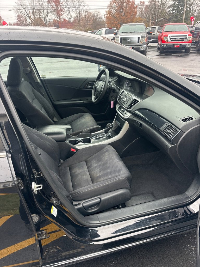 Used 2015 Honda Accord Sport image 13