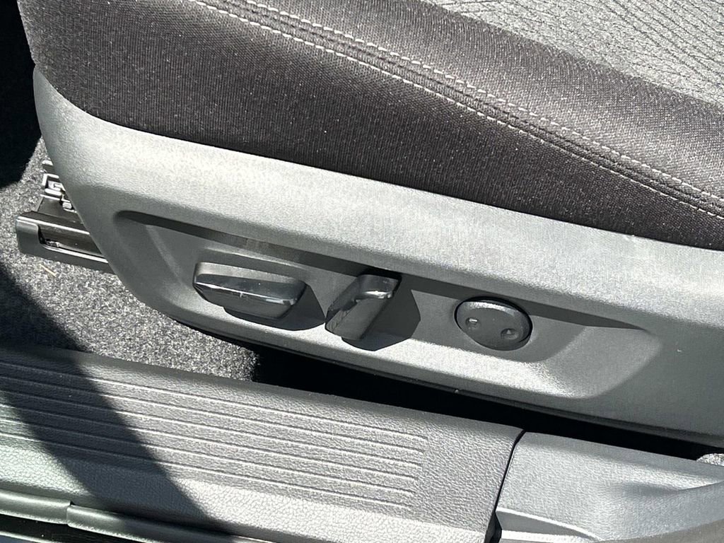 New 2026 Nissan Rogue SV FWD image 16