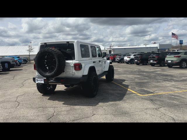Used 2025 Jeep Wrangler Sahara w/ Safety Group image 31