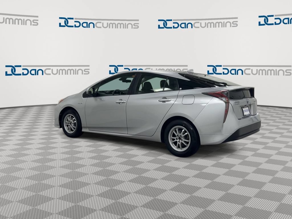 Used 2017 Toyota Prius Two FWD image 6