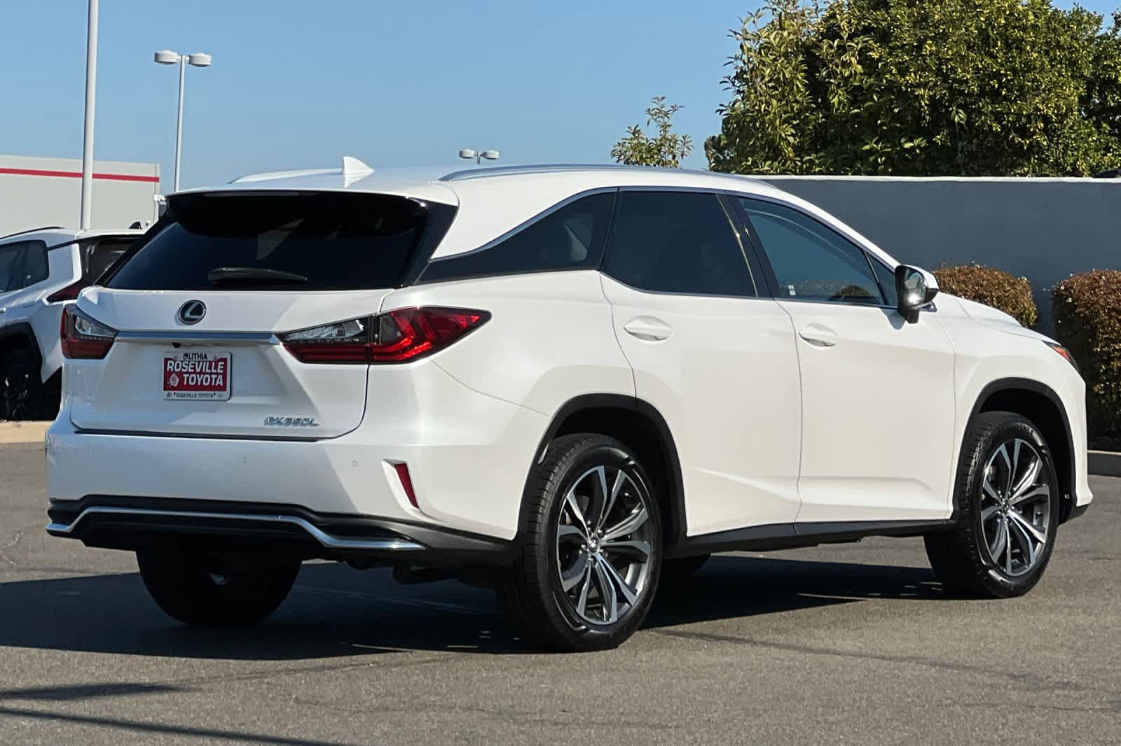 Used 2019 Lexus RX 350L FWD image 2