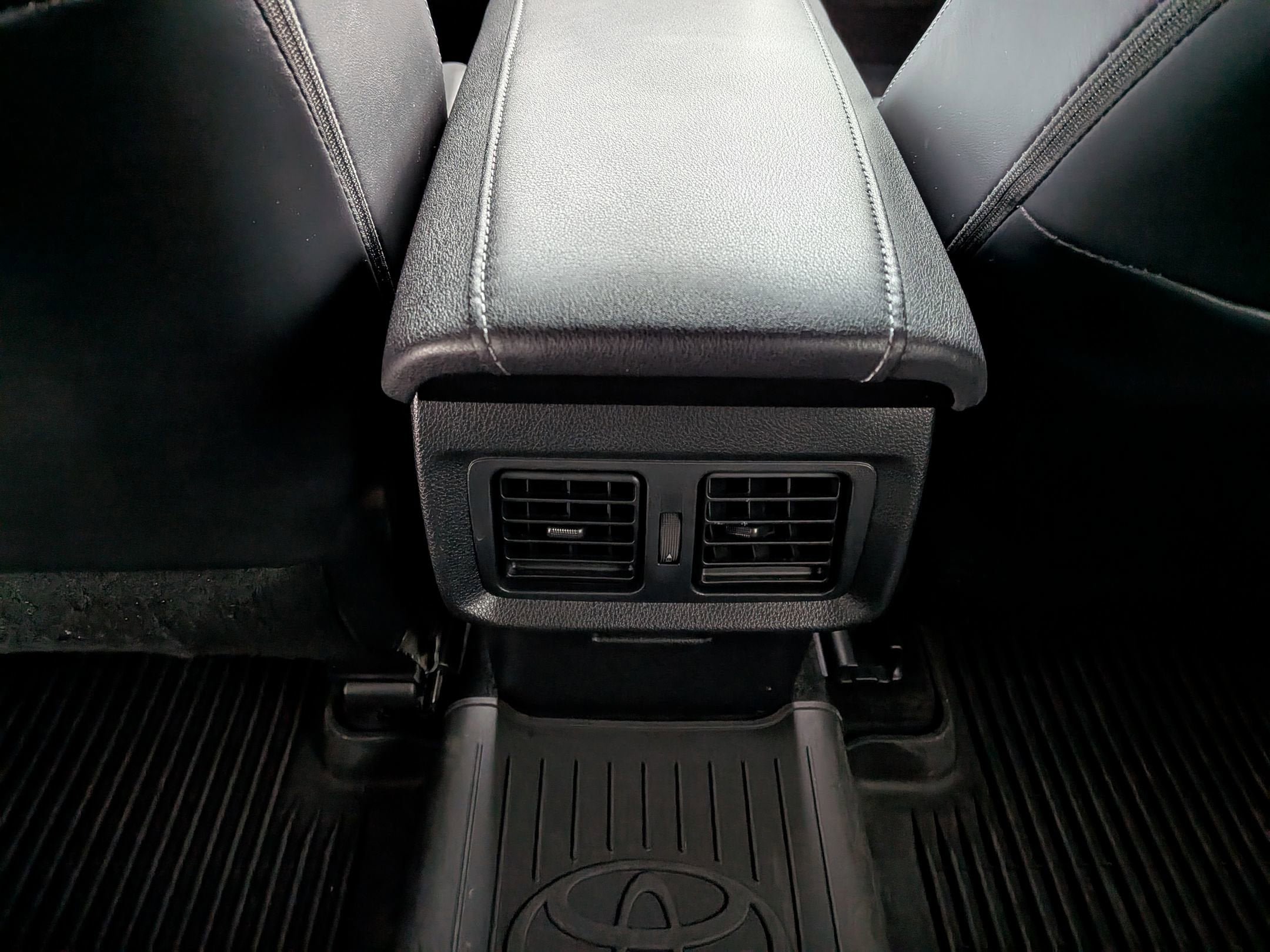 Certified 2023 Toyota Venza Limited AWD/4WD image 29