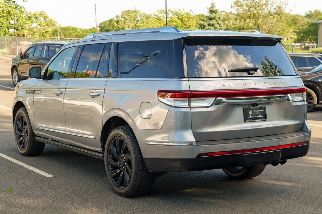 Used 2023 Lincoln Navigator L Reserve AWD/4WD image 5