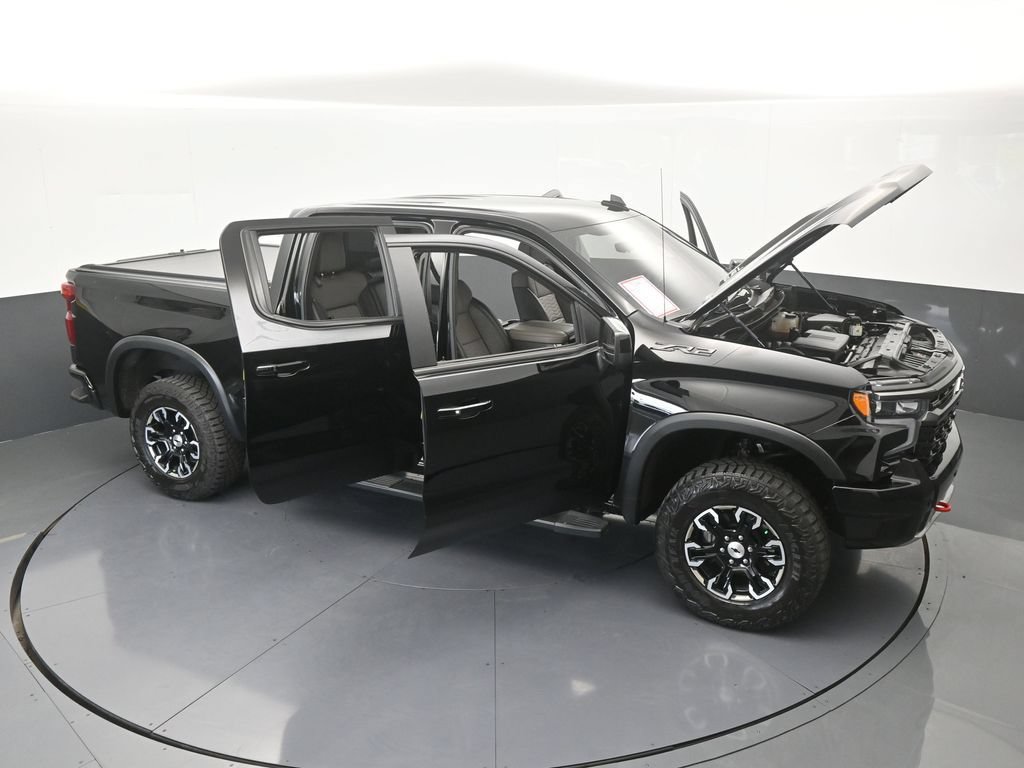 Used 2025 Chevrolet Silverado 1500 ZR2 w/ Technology Package AWD/4WD image 82