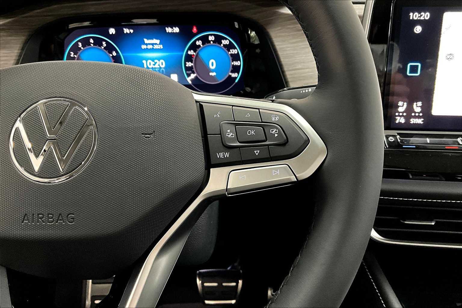 New 2026 Volkswagen Atlas SEL Premium R-Line image 18