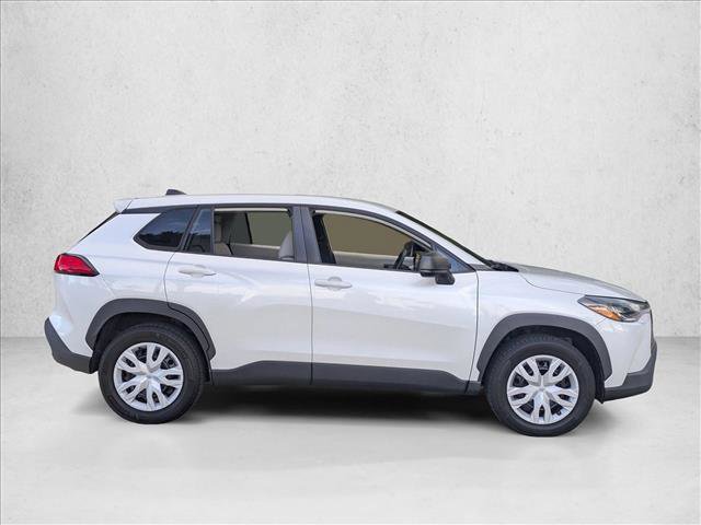 Used 2022 Toyota Corolla Cross L AWD/4WD image 4