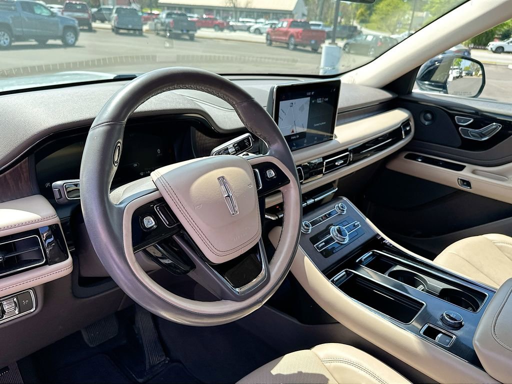 Used 2022 Lincoln Aviator Reserve image 10