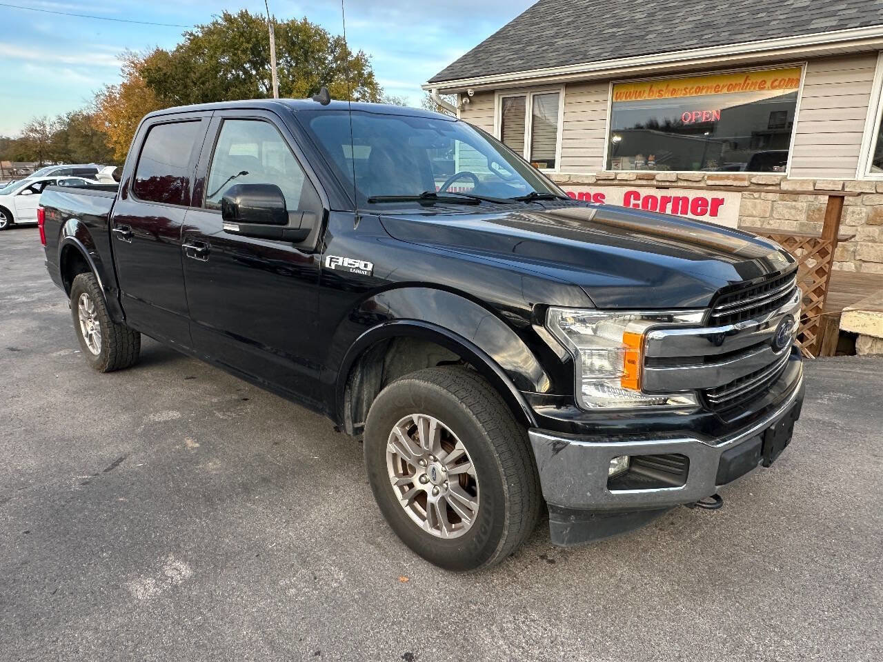 Used 2020 Ford F150 Lariat image 2