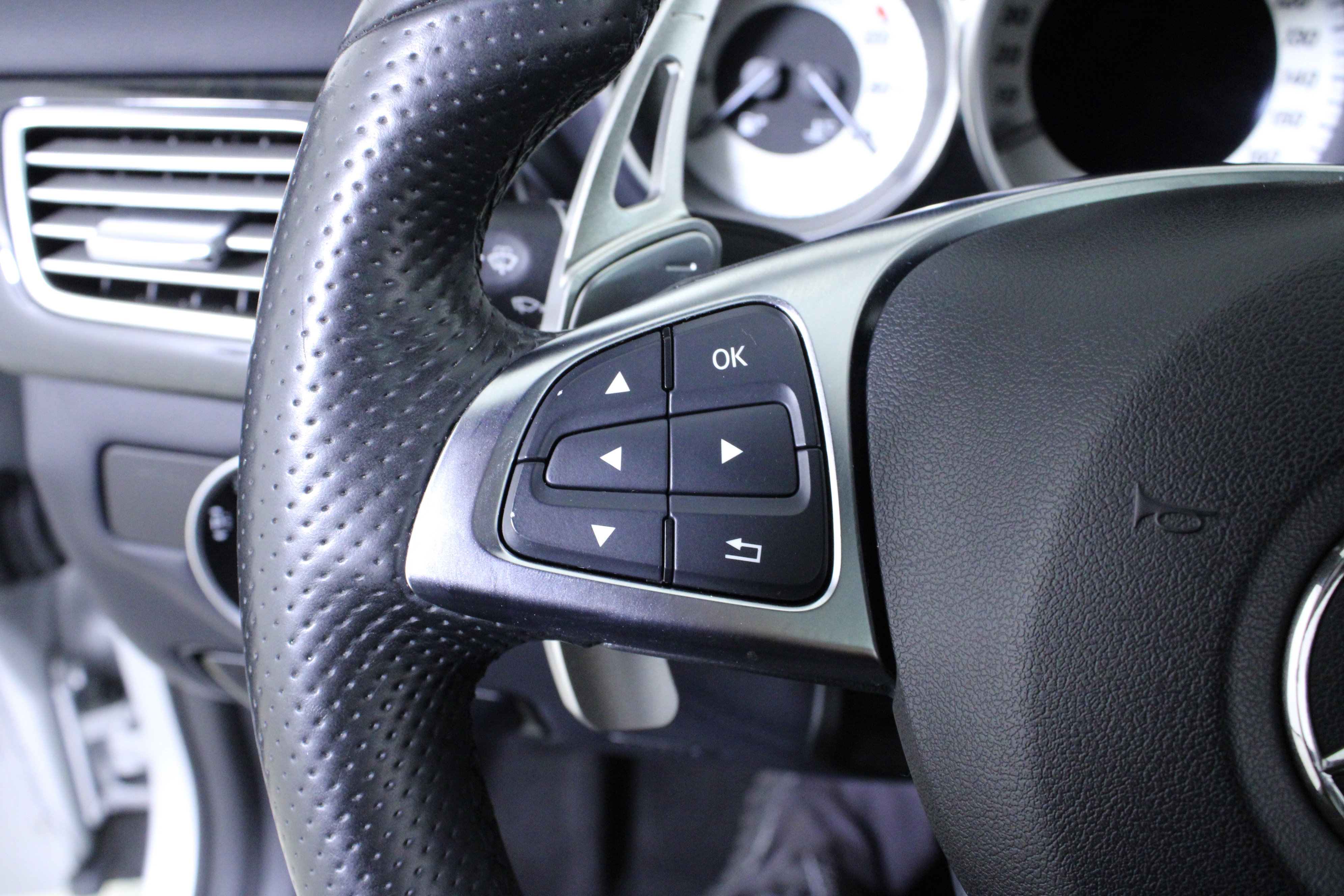 Used 2016 Mercedes-Benz CLS 400 image 23