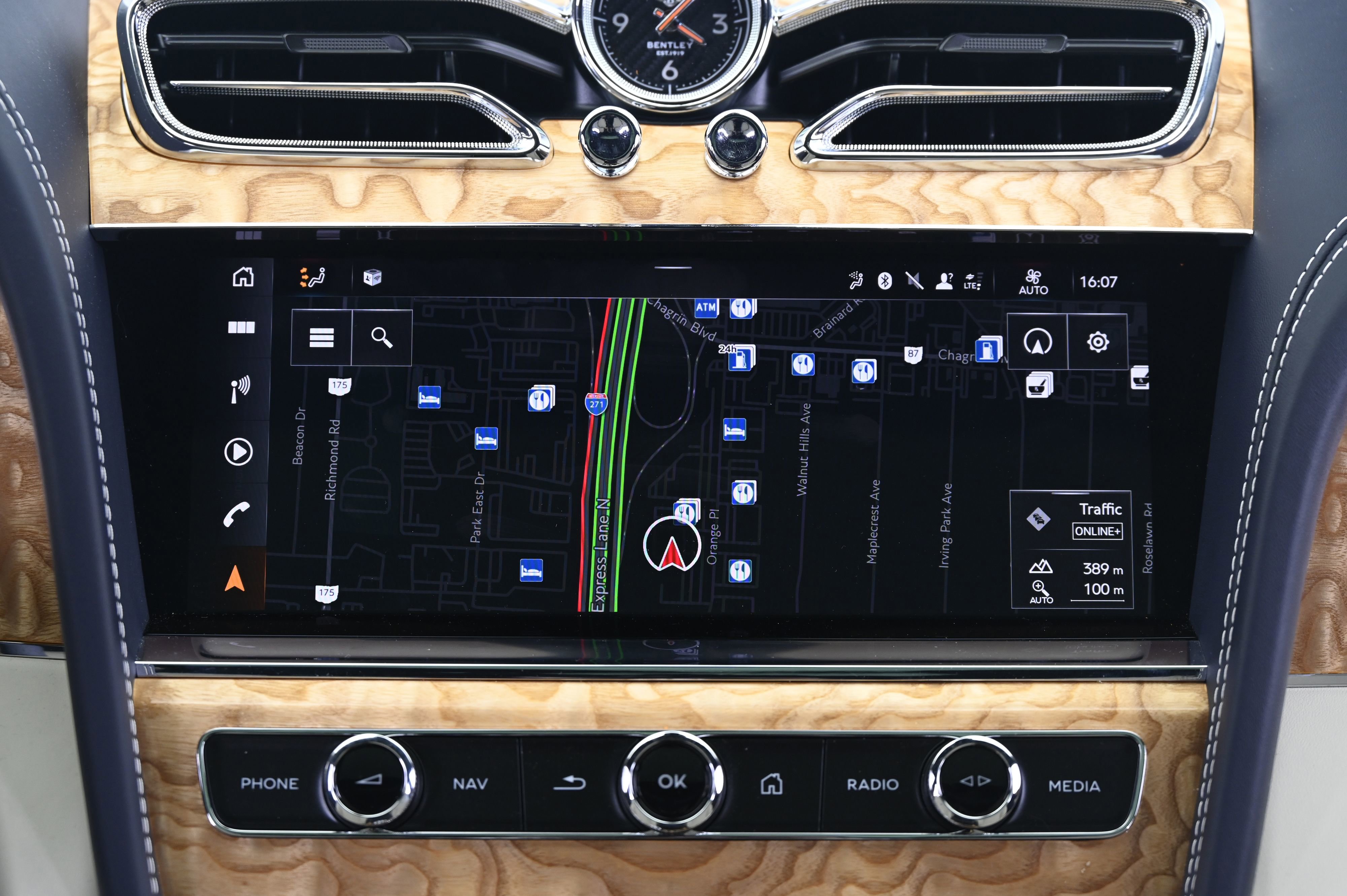 Used 2024 Bentley Bentayga Extended Wheelbase image 35