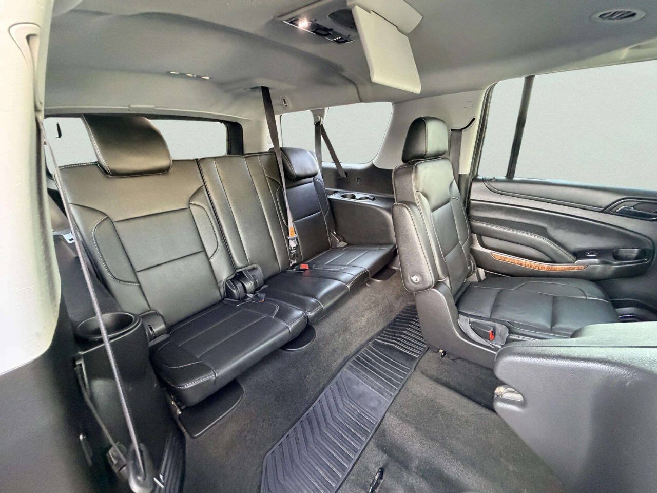 Used 2016 Chevrolet Suburban LTZ AWD/4WD image 33