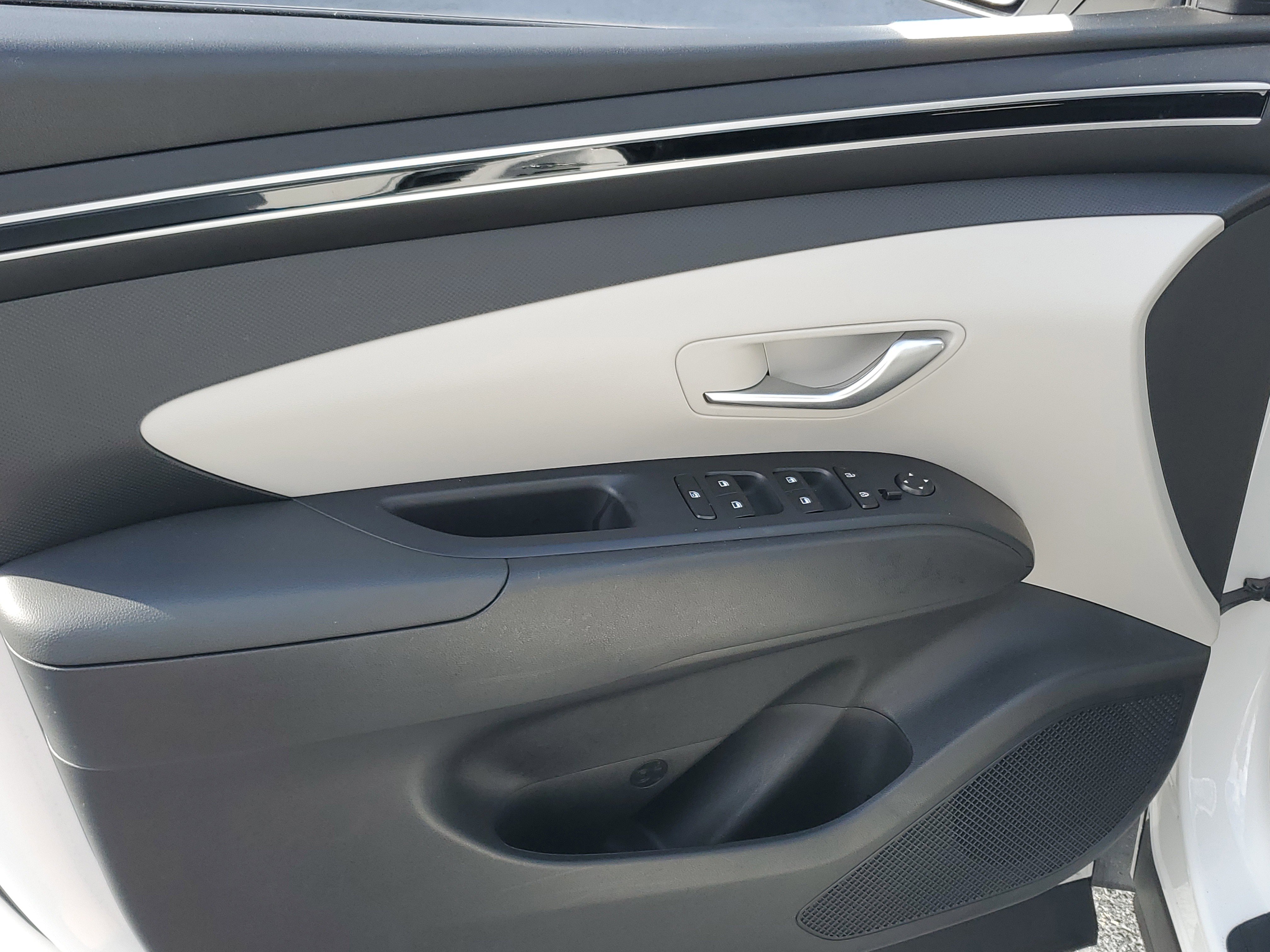 Certified 2024 Hyundai Tucson SE FWD image 9
