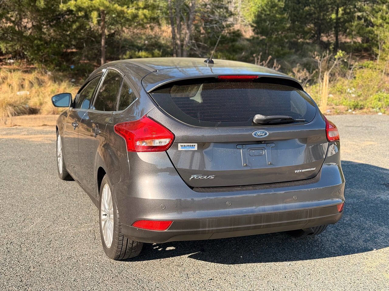 Used 2015 Ford Focus Titanium FWD image 3