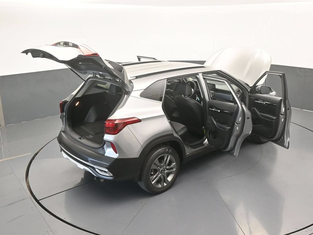 Used 2021 Kia Seltos S FWD image 62