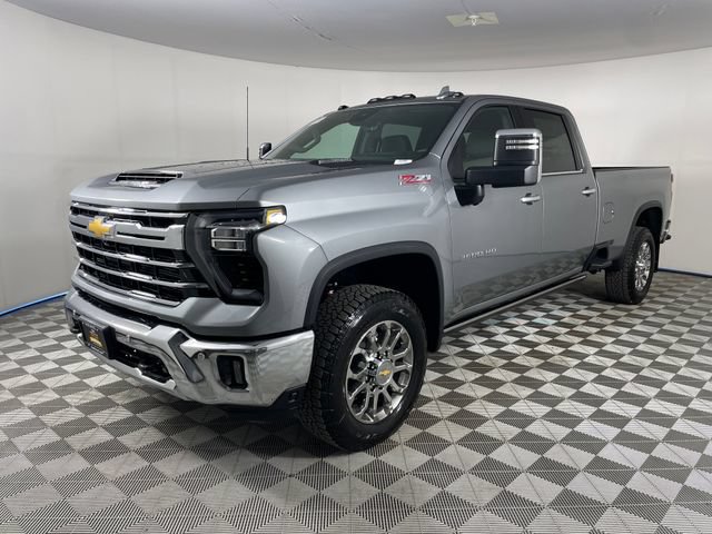 New 2026 Chevrolet Silverado 3500 LTZ w/ LTZ Premium Package