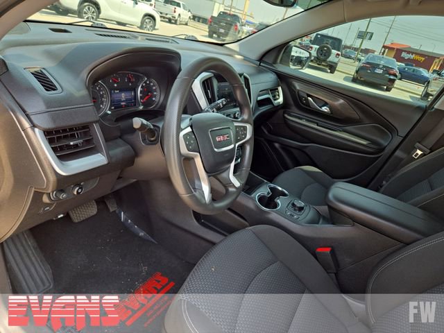 Used 2023 GMC Terrain SLE w/ Driver Convenience Package image 20