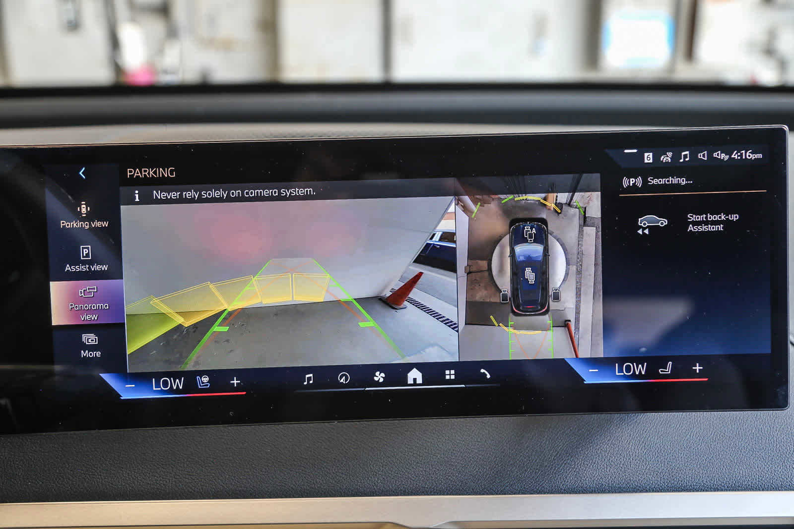 Used 2025 BMW iX xDrive50 image 24