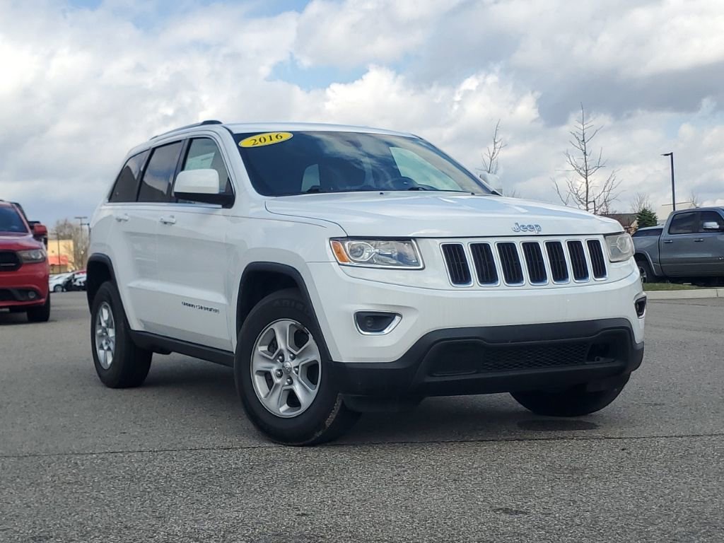 Used 2016 Jeep Grand Cherokee Laredo w/ Quick Order Package 23E AWD/4WD image 34