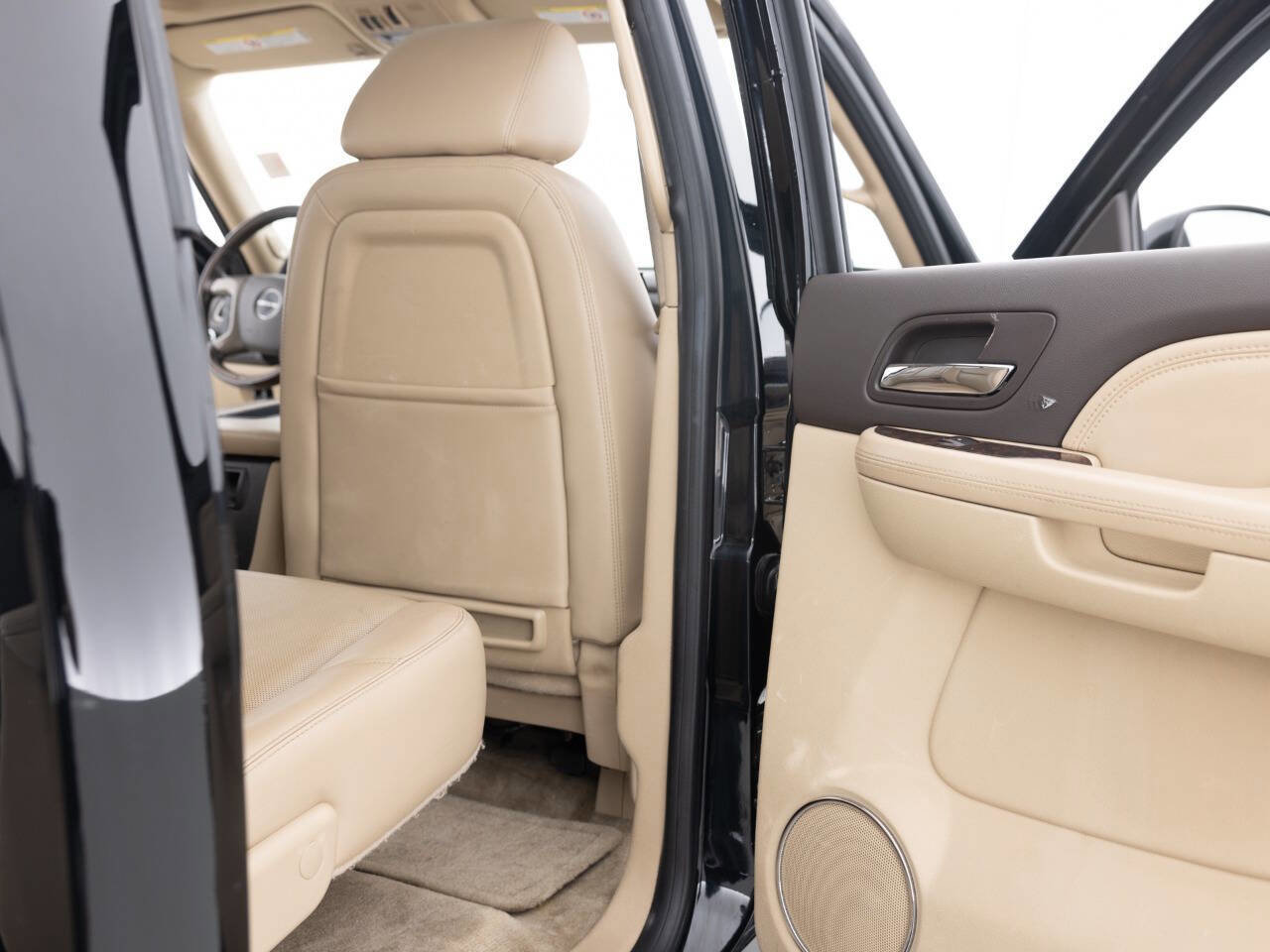 Used 2013 GMC Sierra 2500 Denali w/ Suspension Package, Off-Road image 34