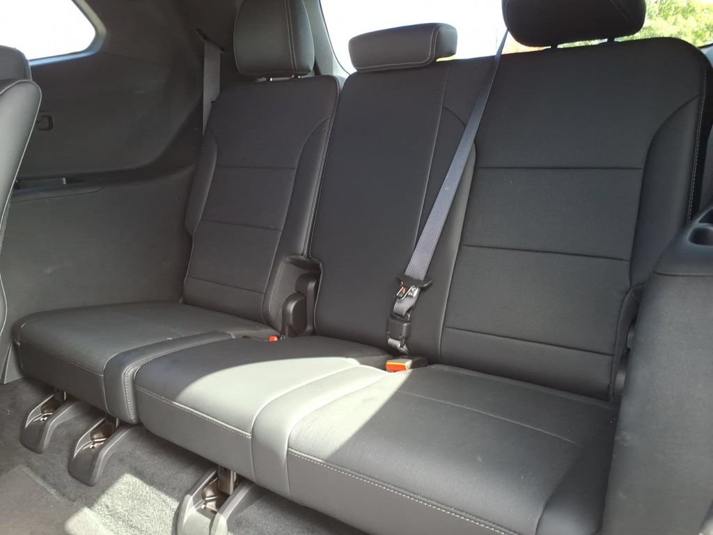 Used 2025 Buick Enclave Preferred AWD/4WD image 18