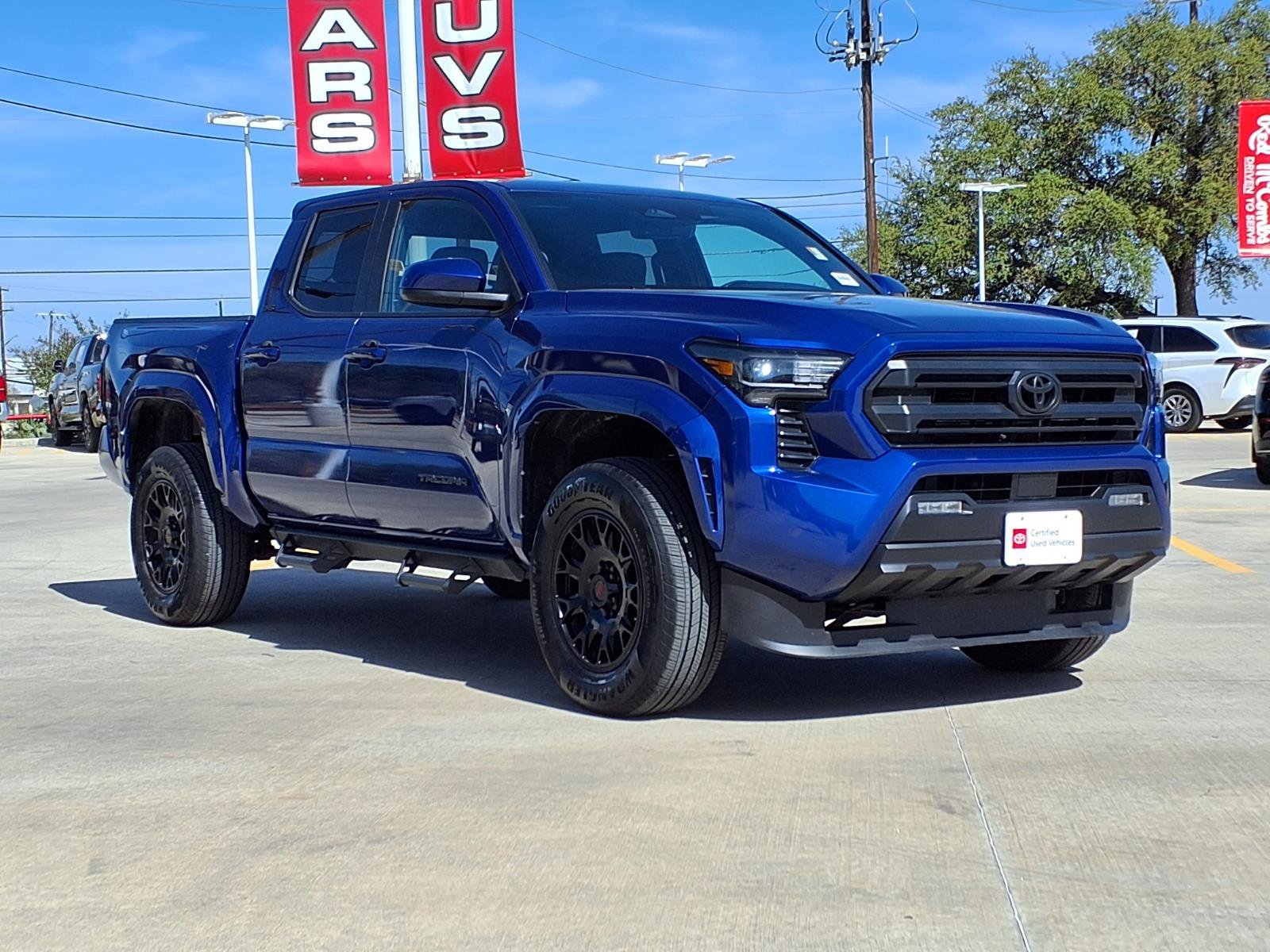 Used 2025 Toyota Tacoma SR5 image 3