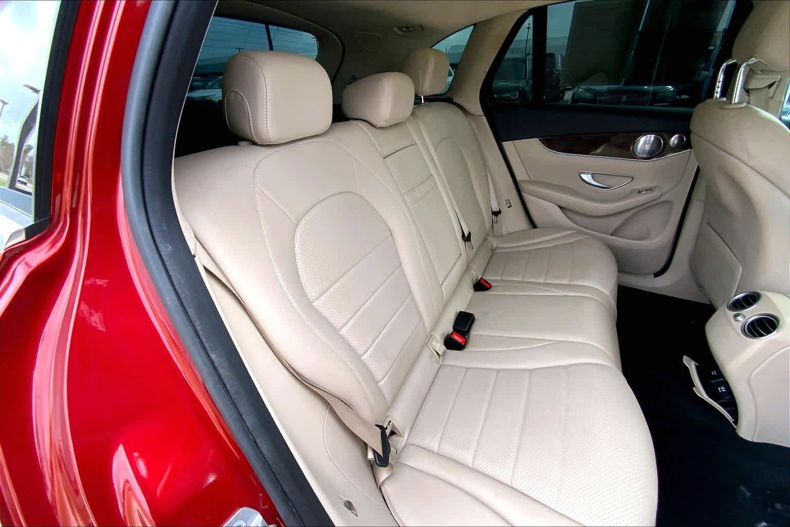 Used 2017 Mercedes-Benz GLC 300 4MATIC image 20