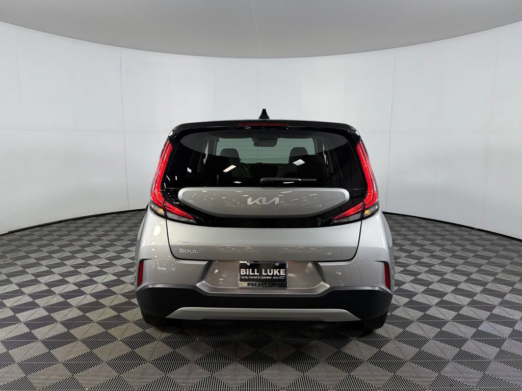 Used 2025 Kia Soul LX w/ LX Technology Package FWD image 7