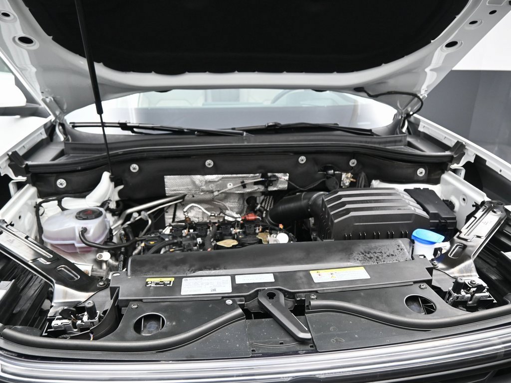 Used 2024 Volkswagen Atlas SEL Premium R-Line image 44