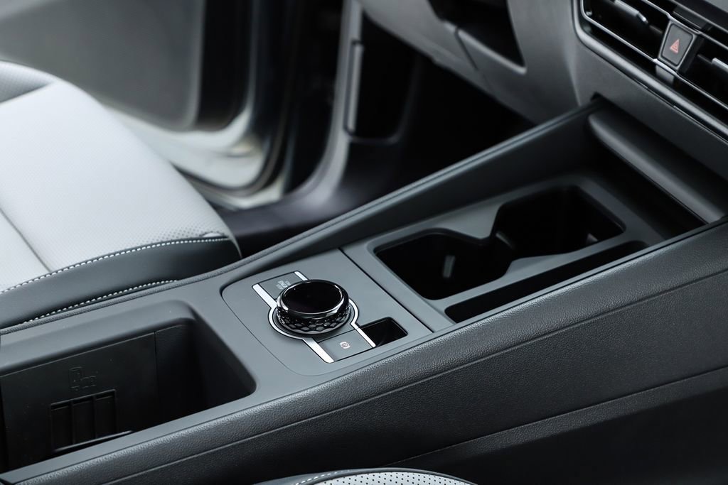 New 2026 Volkswagen Tiguan SE image 34