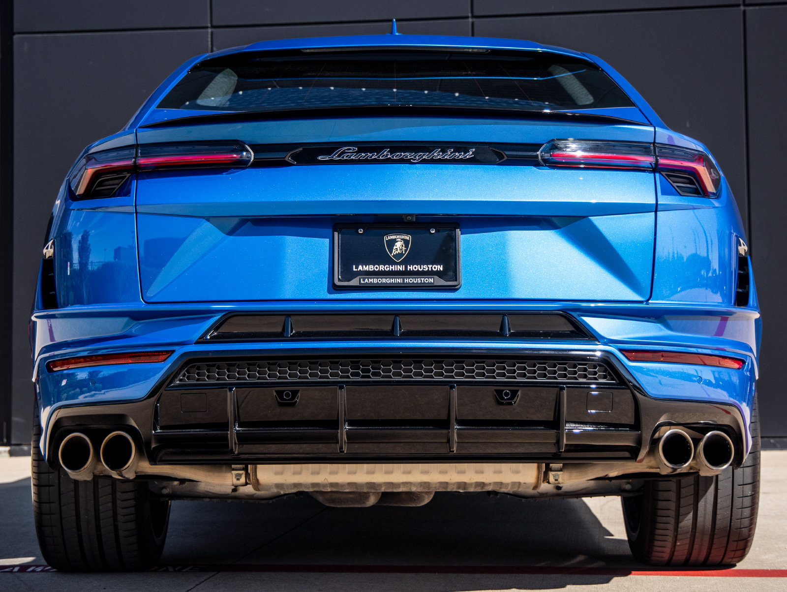 Used 2024 Lamborghini Urus S AWD/4WD image 7