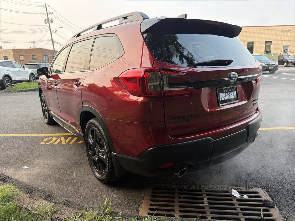 Used 2023 Subaru Ascent Onyx Edition AWD/4WD image 6